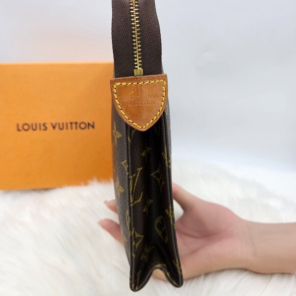 Louis Vuitton  Monogram Pouch 26cm[5KKZrE] - Picture 7 of 17